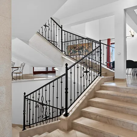 Villa Konstantina *